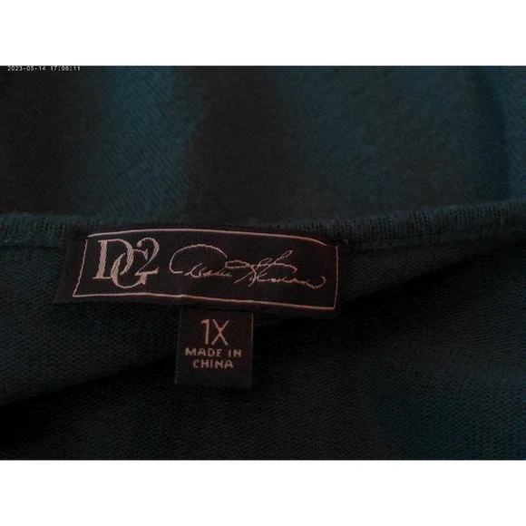 DG2 WOMENS SIZE 1X EMERALD GREEN SWEATER WITH LONG SLEEVES - Picture 4 of 4